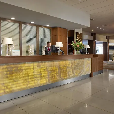 Crowne Plaza By Ihg Szálloda
