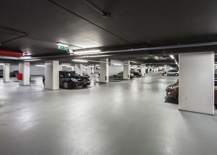 Hotel Crowne Plaza By Ihg 4*