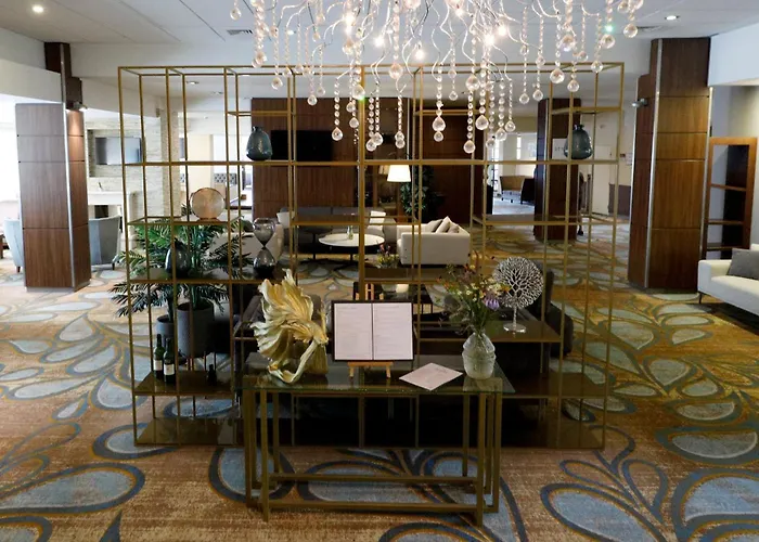 Crowne Plaza By Ihg Hotel