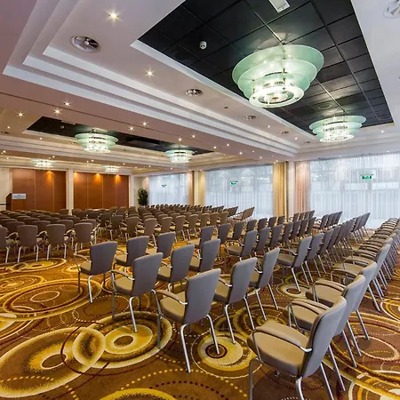 Hotel Crowne Plaza By Ihg 4*