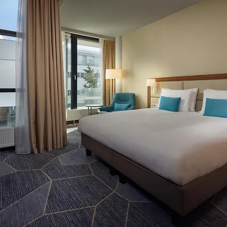 Crowne Plaza By Ihg Отель 4*