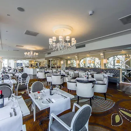 Crowne Plaza By Ihg Hotel