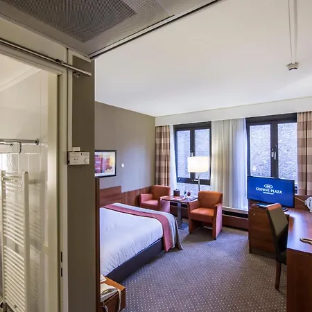 Crowne Plaza By Ihg Hotel 4*