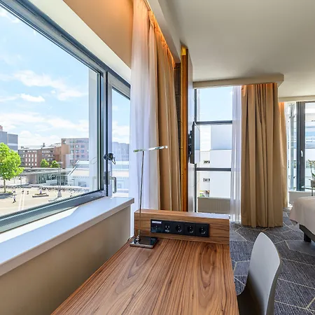 Crowne Plaza By Ihg Hotel 4*
