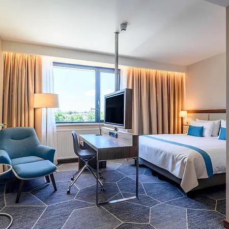 Crowne Plaza By Ihg 4*