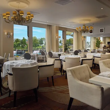 Crowne Plaza By Ihg 4*