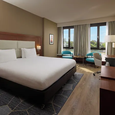 Crowne Plaza By Ihg Hotel Maastricht