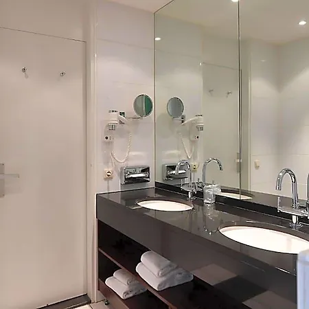 Hotel Crowne Plaza By Ihg 4*
