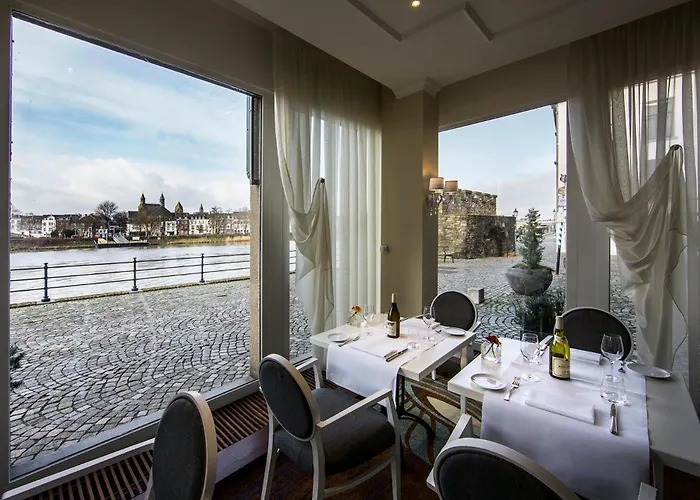 מלון Crowne Plaza By Ihg