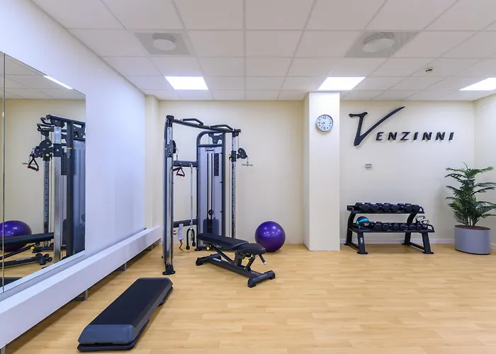 Crowne Plaza By Ihg 4*