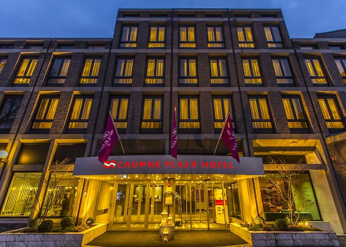 Crowne Plaza By Ihg 4*