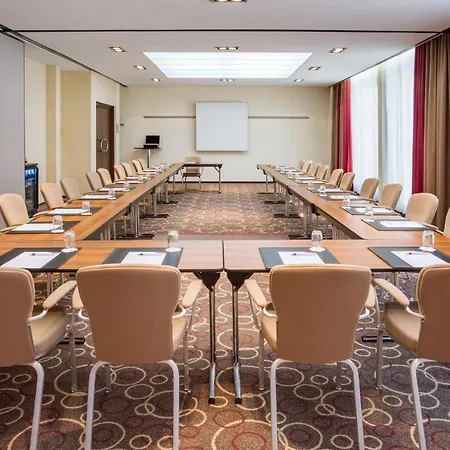 Crowne Plaza By Ihg 4*